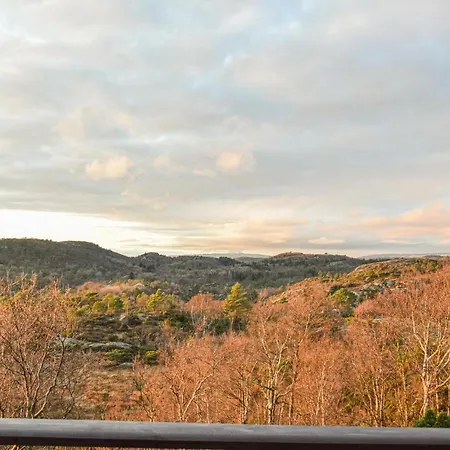 Semesterbostad Stunning In Lindesnes W/ 6 Bedrooms
